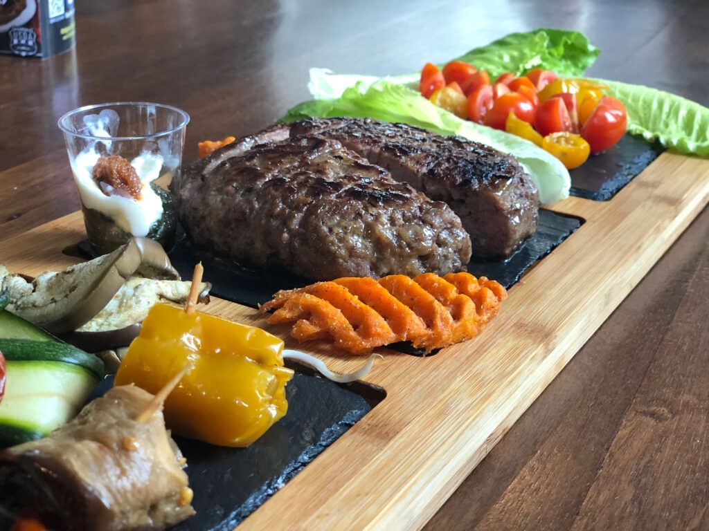 ORIGINAL HEREFORD EXPERIENCE Hamburger di 440gr. BBQ T-Bone filetto costata